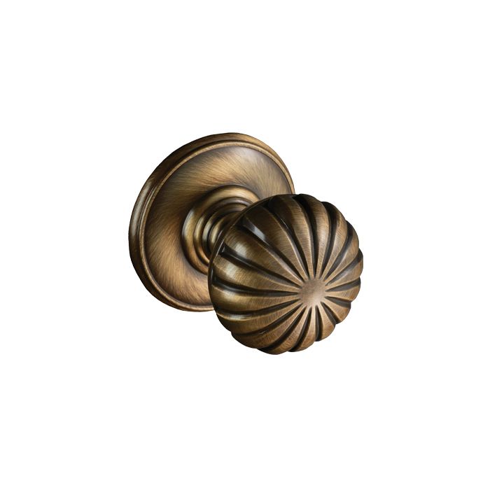 Carlisle Brass Delamain Flower Knob