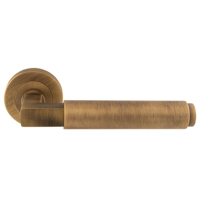 Carlisle Brass Masano Lever on Round Rose