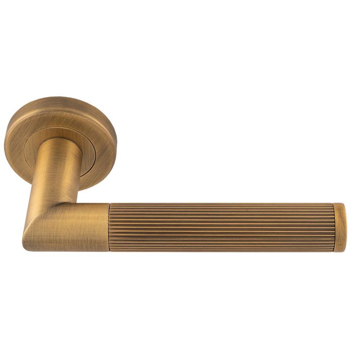 Carlisle Brass Serozzetta Trend Lines Lever on Round Rose