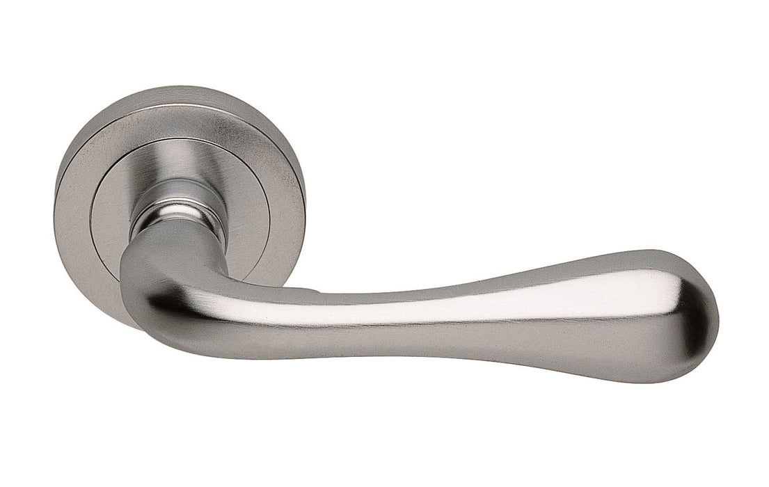 Carlisle Brass Astro Lever On Round Rose