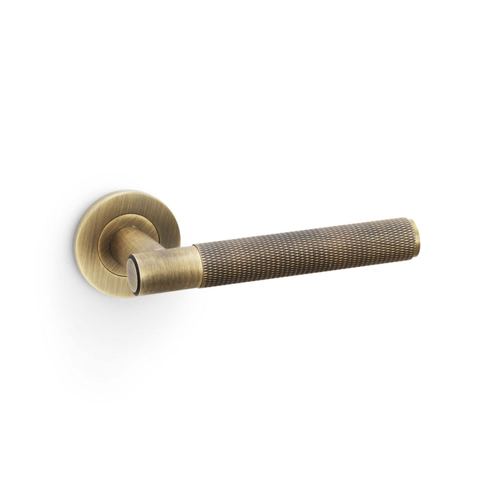 Eurospec Knurled Spitfire Lever on Round Rose AW220