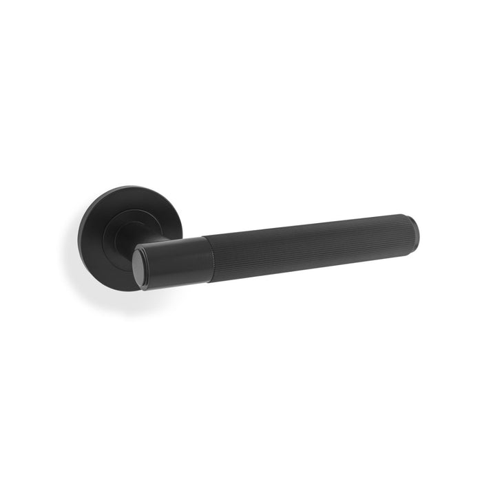 Eurospec Alexander & Wilks Reeded Spitfire Lever on Round Rose AW222