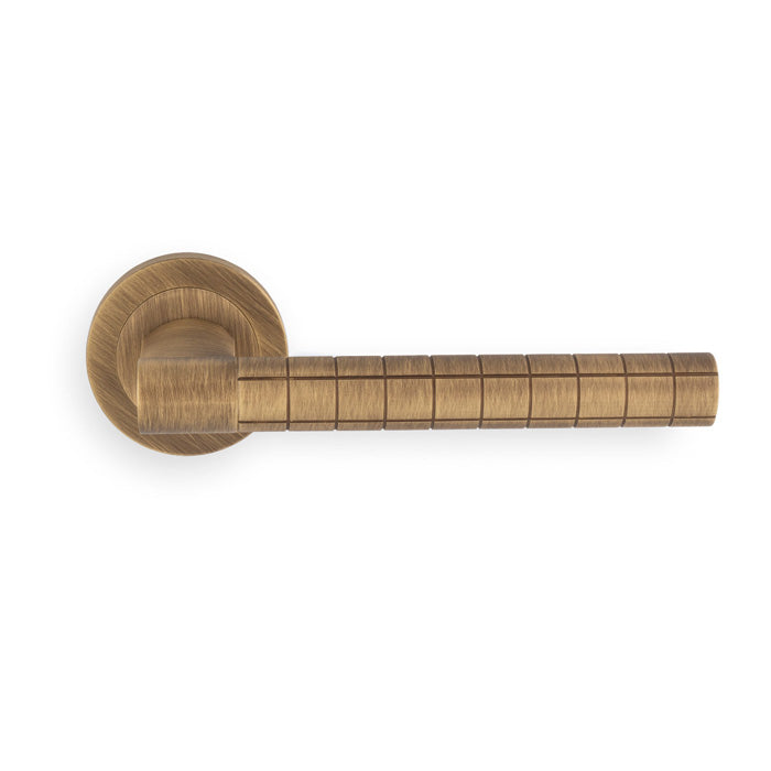 Eurospec Hey Quadra Lever Handle on Threaded Round Rose HQ5